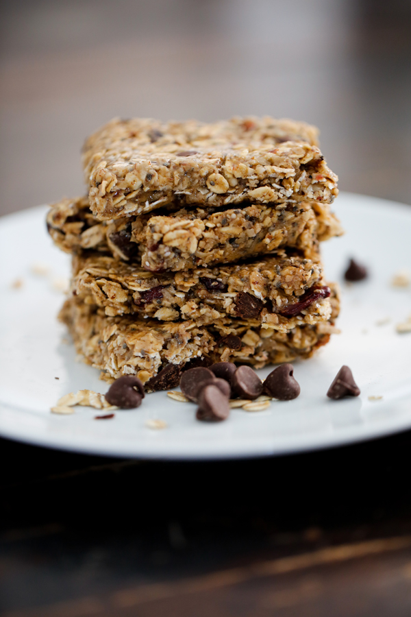 The best granola bars you'll ever have, they are easy and healthy!